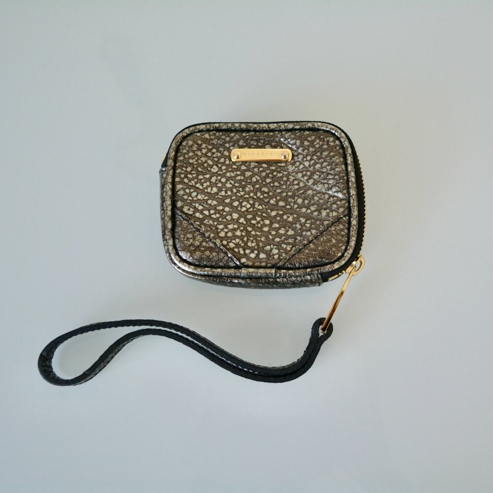 NWT  BURBERRY GRAINY LEATHER COIN CASE WITH KEY RING - Picture 2 of 5